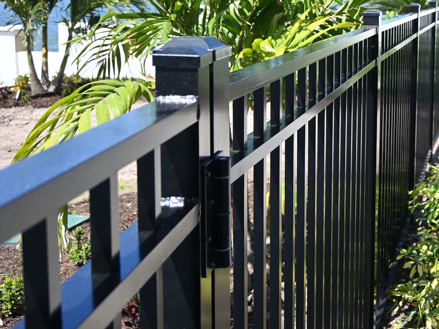 Photo of a Tampa, Florida aluminum fence