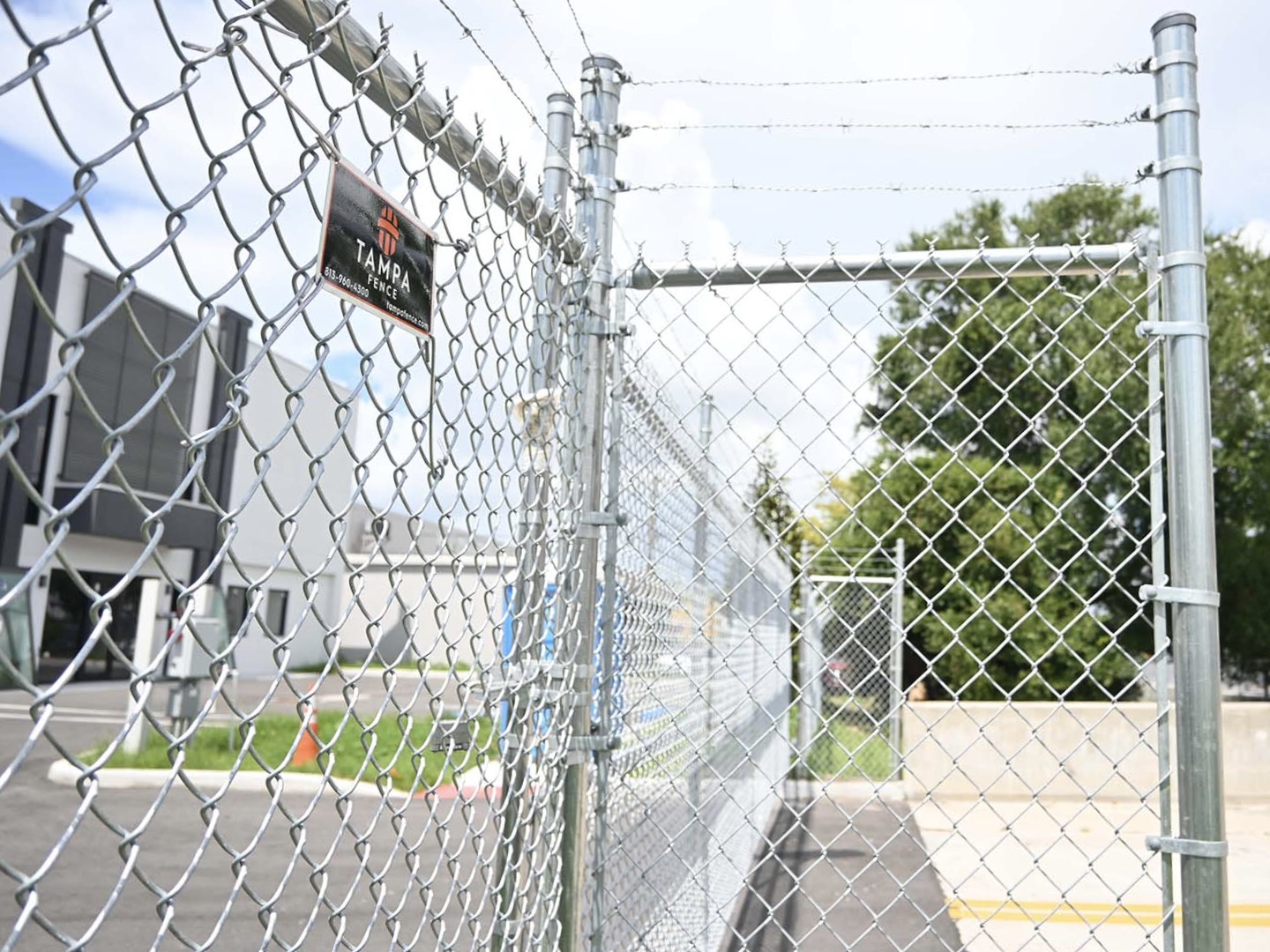 Photo of a Tampa FL chain link fence