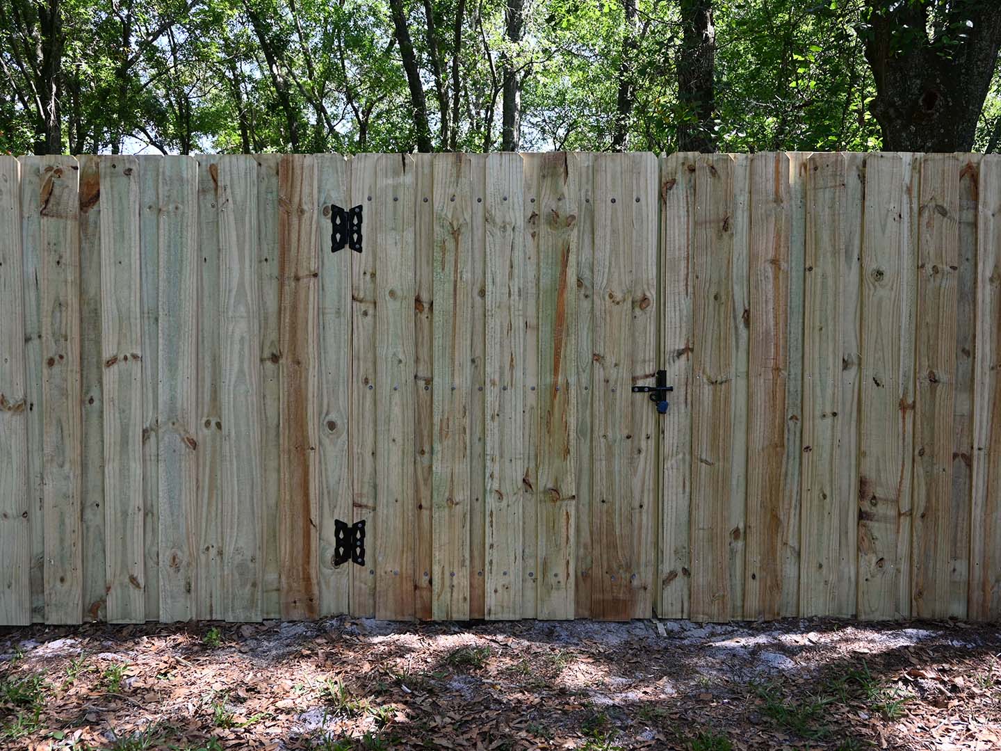 Tampa Florida Board on board fence installation company